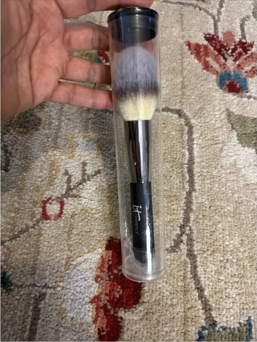 it Cosmetics Powder Brush in Black - Soft Synthetic Bristles